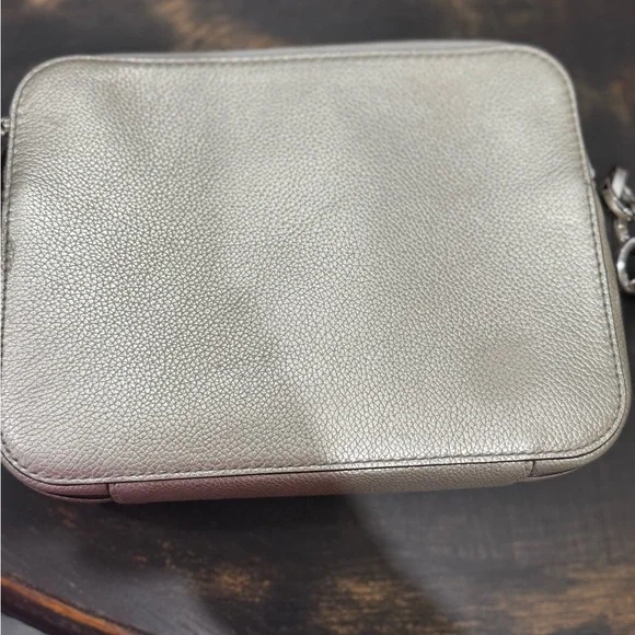 Kate Spade Larchmont Avenue Camera Bag with wallet and Coin holder Keychain - Picture 12 of 13